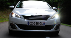 Peugeot 308, Leone a caccia di record: c'è un nuovo re sulla strada