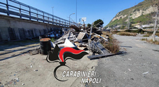 Napoli, denunciati due minorenni: giravano in scooter con