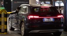 Audi fa il tagliando a vetture parcheggiate in aeroporto. Servizio di manutenzione debutta in Italia al Marconi di Bologna