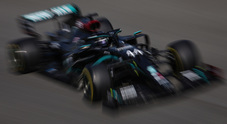 Gp d'Italia, le Mercedes in prima fila: in pole Hamilton. Terzo Sainz. Ferrari 13ª e 17ª