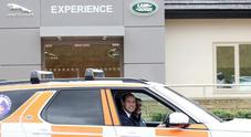 William e Kate in visita allo stabilimento Jaguar Land Rover. I duchi di Cambridge interessati a off road e modelli futuri