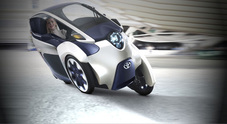 Toyota i-Road, rivoluzione in città: 2 posti, 3 ruote, elettrica
