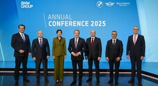 Anche per il Gruppo Bmw nel 2024 calo di ricavi e utili. Volano le vendite di Bev a 426.536 unità (+13,5%)