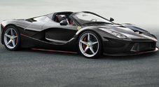 Ferrari, debutto sotto i riflettori di Parigi per GTC4Lusso T e LaFerrari Aperta