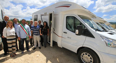 Ford e ALD donano 6 camper a terremotati del centro Italia. Mezzi consegnati al sindaco di Cittàreale