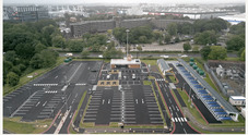 BP, a Birmingham il più grande hub di ricarica del Regno Unito. Dispone di 30 colonnine da 300 kW e 150 da 7 kW