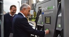 Mobilità elettrica, Enel installerà 300 colonnine di ricarica nei porti italiani