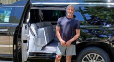Sylvester Stallone vende per 300 mila euro il Becker Cadillac Escalade ESV, il suo ufficio viaggiante
