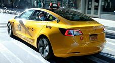 A New York arrivano 50 taxi elettrici Tesla. Nuovo servizio di Revel, autisti saranno dipendenti a tempo pieno