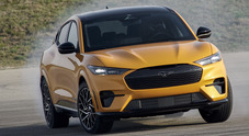 Mustang Mach E, ruggisce la GT. Ford svela la versione più prestazionale, quasi 500 km di autonomia e potenza da brividi