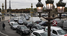 Parigi, sul raccordo arriva una corsia per il car-sharing. Misura dal 3 marzo per allegerire il traffico nelle ore di punta