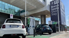 Aeroporto Fiumicino primi punti ricarica ultrarapida per auto elettriche. Sinergia Adr-Atlante, attivi in parcheggio breve sosta T3