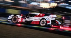 Le Mans, Toyota sempre in testa a metà gara, ma la Porsche dà battaglia