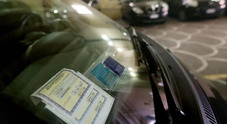 Rc auto tornano a salire i prezzi, stangata sui neo patentati. A Milano si spendono in media 404 euro, a Roma 487