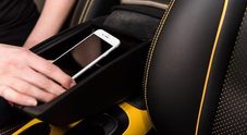 Distrazioni al volante, ecco Nissan Signal Shield: un vano portaoggetti per isolare il cellulare in auto