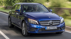 Mercedes, la Classe C si rinnova con un'iniezione robusta di tecnologia. Al debutto nuovi motori