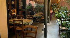 Roma, nei locali incassi giù del 20%. Meno famiglie al ristorante, ma  calano anche i turisti