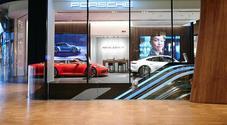 Porsche Citylife, inaugurato a Milano il nuovo concept store. Spazio interazione nello Shopping District