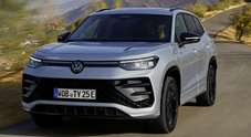 Volkswagen Tayron: una sette posti dallo spazio infinito. Attesa per la nuova T-Roc