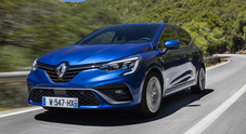 Clio, al volante della best seller di Renault. Comportamento dinamico, comfort e qualità: tutto fa un balzo in avanti