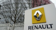 Renault, perdita shock di 8 miliardi nel 2020. Vendite giù del 21,3%. Pesa per 4,9 mld il crollo di Nissan