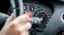 In auto in Svizzera a 146 km/h, non potrà più circolare. Denunciata automobilista italiana, in quel tratto limite a 80 km/h