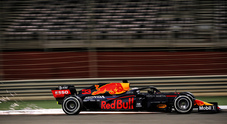 Verstappen il più veloce nel 3° turno libero di Sakhir davanti a Bottas, mentre la Ferrari crolla