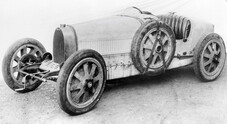 Bugatti Tipo 35, una pietra miliare per l'industria automobilistica. È stata la prima auto al mondo progettata per le corse