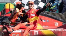 Ferrari, Giovinazzi a Le Mans vince e si commuove. L’ex pilota F1 della 499P protagonista con Calado e Pier Guidi nella cavalcata trionfale