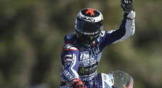 Lorenzo strappa la pole a Marquez Valentino Rossi terzo in Australia