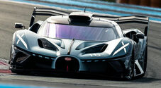 Bugatti Bolide scende in pista al Paul Ricard. I proprietari si allenano con una 911 GT3 prima di provare il “missile”
