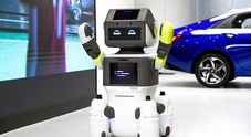 Dal-e, il robot umanoide coreano che dialoga con i clienti delle concessionari Hyundai e Kia