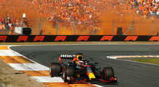 GP d'Olanda, una marea arancione: domina Verstappen, Hamilton lotta come un leone
