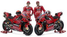 Ducati: nuovo rosso e tanta tecnologia, la nuova Desmosedici punta al Mondiale. Bagnaia: «Vogliamo titolo piloti». Ad Domenicali: «Più competitivi»