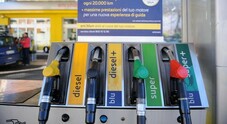 Benzina: prezzi ancora in calo, self a 1,733 euro al litro. Ribassi anche per diesel e Gpl