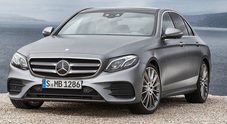 Mercedes Classe E, la “stella di riferimento” è il mix perfetto tra tradizione e tecnologia