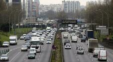 Parigi, limite di velocità a 30 km/h in città. Restano a 50 km/h alcuni grandi assi