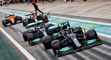 Clamoroso a San Paolo: Hamilton e Verstappen sotto inchiesta e a rischio penalizzazione