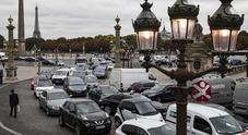Parigi, al via zona a traffico limitato nel 2024. Anche la capitale francese limiterà accesso delle auto in centro