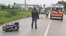Motociclista morì per buca nell’asfalto, comune pagherà 1.6 mln. Giudice: «Perse controllo per condizioni strada»