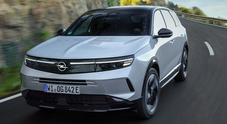Opel, la verde Grandland. Al vertice della gamma Suv è solo elettrificata: la plug-in si aggiunge alla versione EV e all’ibrida