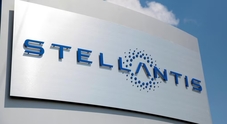 Stellantis, ricavi in calo del 27% e consegne del 20%. Analisti, ricavi europei sostengono delusione Usa. Titolo +1,5%