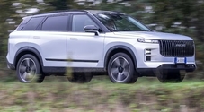 Jaecoo 7, il Suv mette in mostra le sue doti off-road. “Cuore” benzina da 147 cv sia a 2 che a 4 ruote motrici