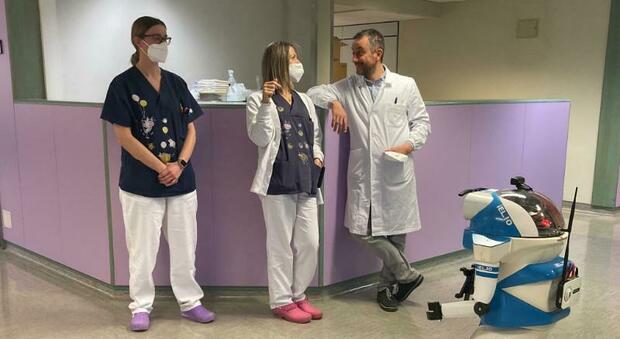 Pediatria a Bassano, arrivano 4 robot assistenti per i bambini. Uno è ispirato al cantante Elio (e le Storie tese)