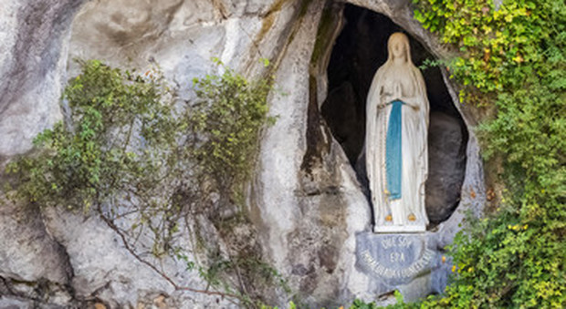 Lourdes in ginocchio, chiuso il santuario l'economia dell'intera città è collassata