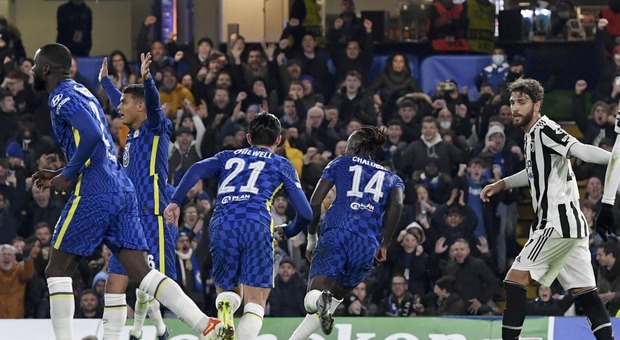 La Juventus affonda a Stamford Bridge, 4-0 per il Chelsea che si prende la vetta del girone