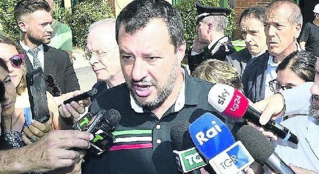 Elezioni, le grandi manovre di Salvini: lascia la Regione a Forza Italia per prendersi il Comune di Napoli