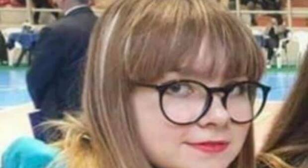 PORTO TOLLE La giovanissima Linda Marangon morta per un aneurisma che l'aveva colpita il 7 maggio