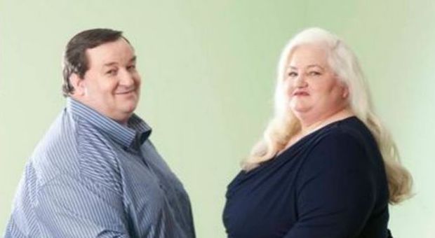 "Innamorati ma troppo grassi per fare sesso": la coppia che pesa 400 chili in due