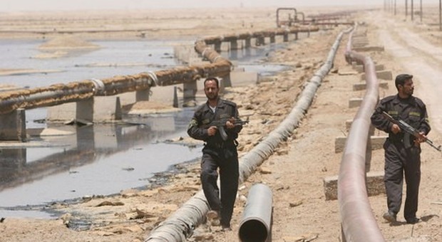 Petrolio, prezzo in forte aumento subito dopo l'attacco a Baghdad